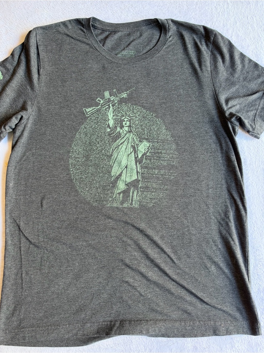Statue of Liberty AR-15 T-Shirt Large Patriotic 2A Flag Sleeve Gray L